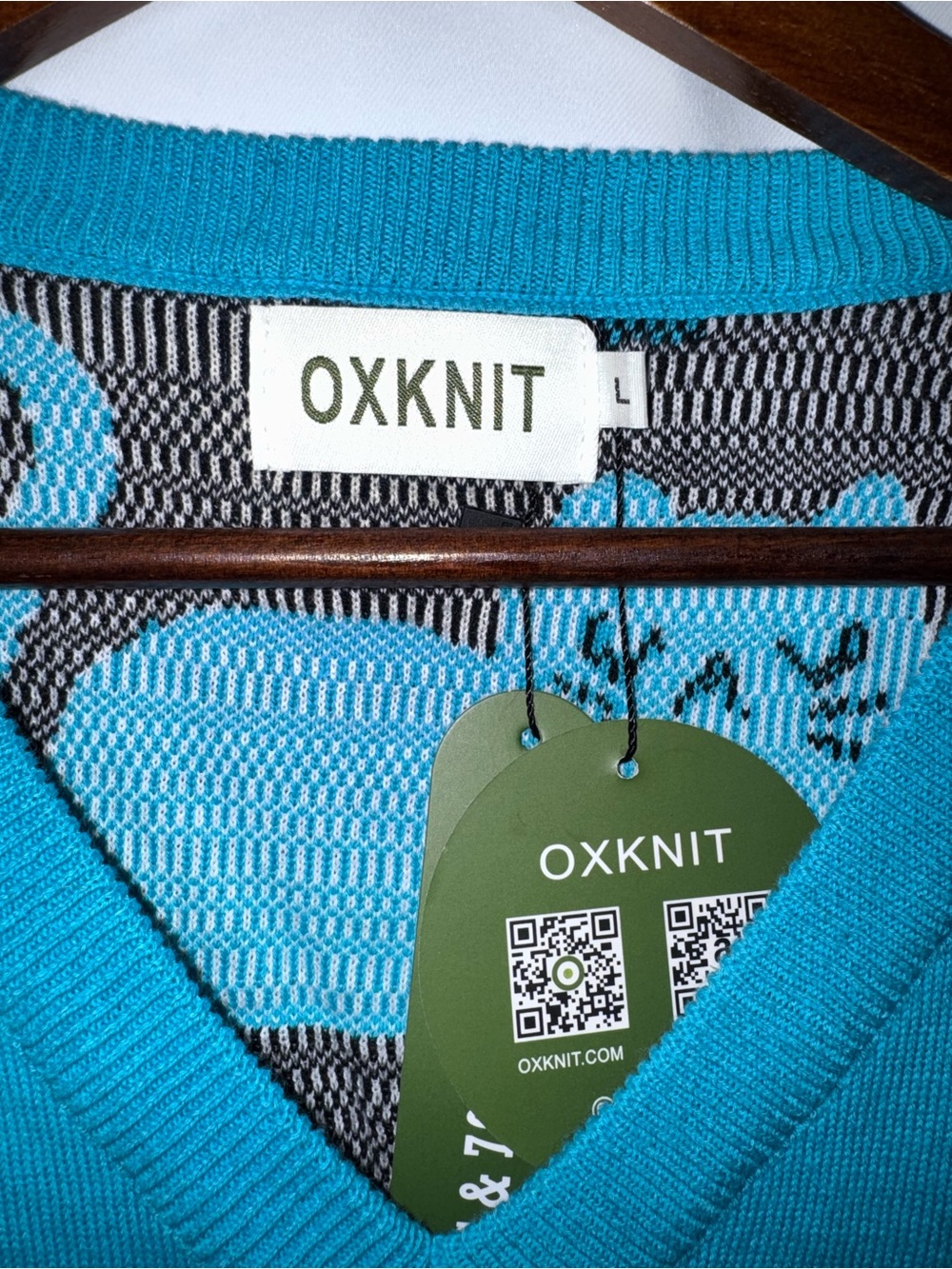 OXKNIT Women's Blue Cat-Print V-Neck Sweater Top - Picture 6 of 7